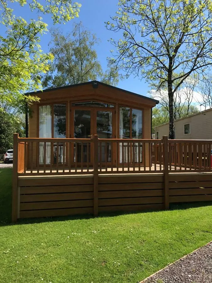 بيت خشبي إكزيتر Castle Brake Holiday Park المملكة المتحدة
